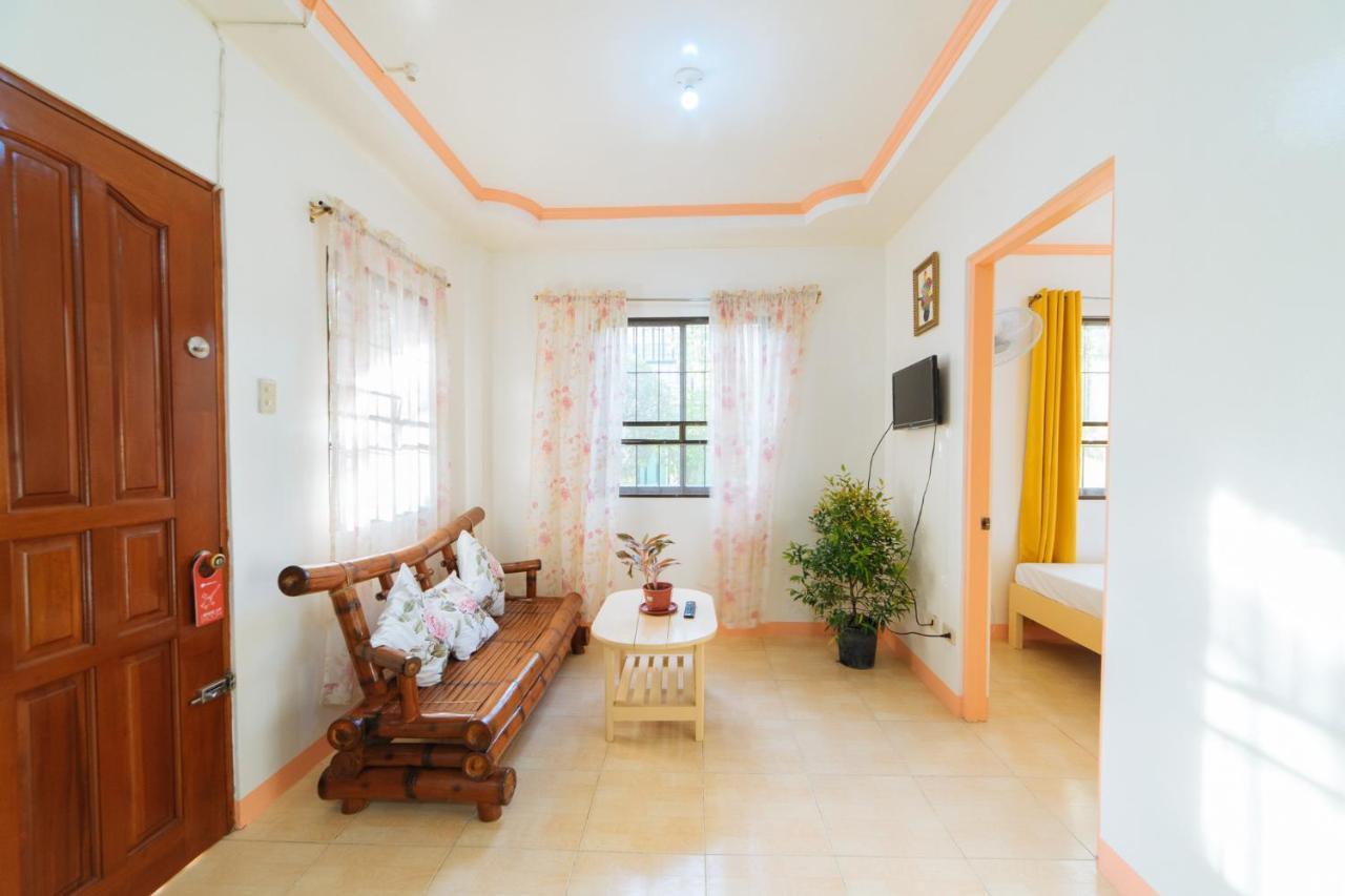 Reddoorz @ Q Abeto Street Mandurriao Hotell Iloilo City Exteriör bild