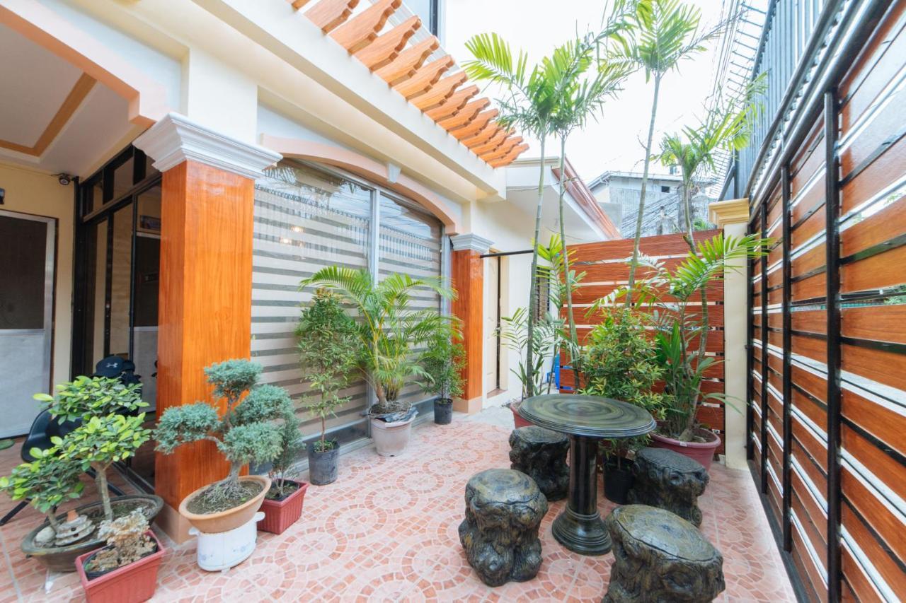 Reddoorz @ Q Abeto Street Mandurriao Hotell Iloilo City Exteriör bild
