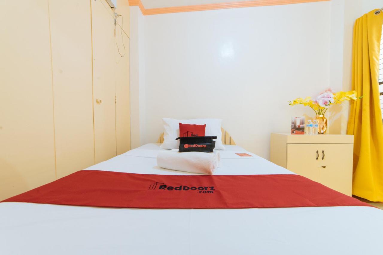 Reddoorz @ Q Abeto Street Mandurriao Hotell Iloilo City Exteriör bild