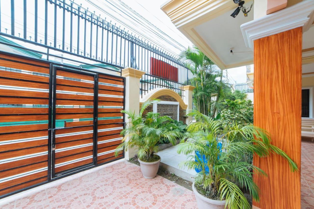 Reddoorz @ Q Abeto Street Mandurriao Hotell Iloilo City Exteriör bild