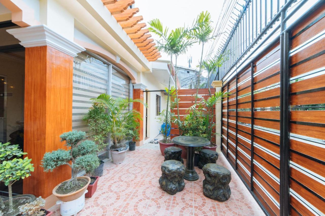Reddoorz @ Q Abeto Street Mandurriao Hotell Iloilo City Exteriör bild