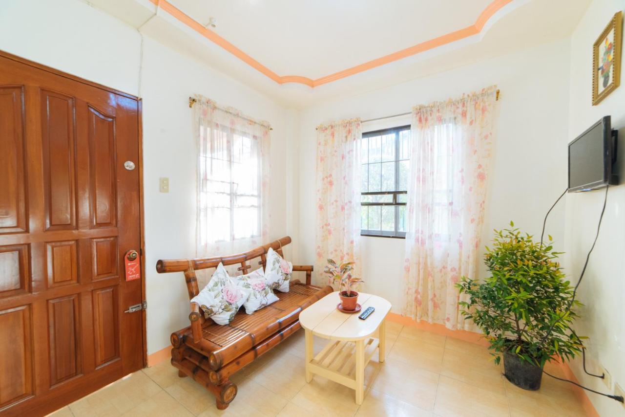 Reddoorz @ Q Abeto Street Mandurriao Hotell Iloilo City Exteriör bild